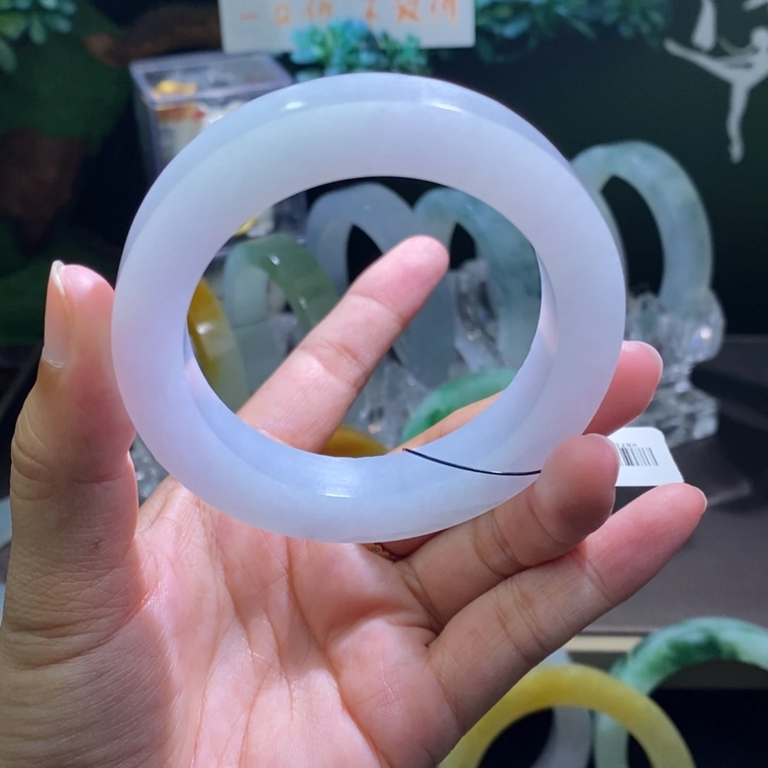 未镶嵌翡翠定制翡翠彦