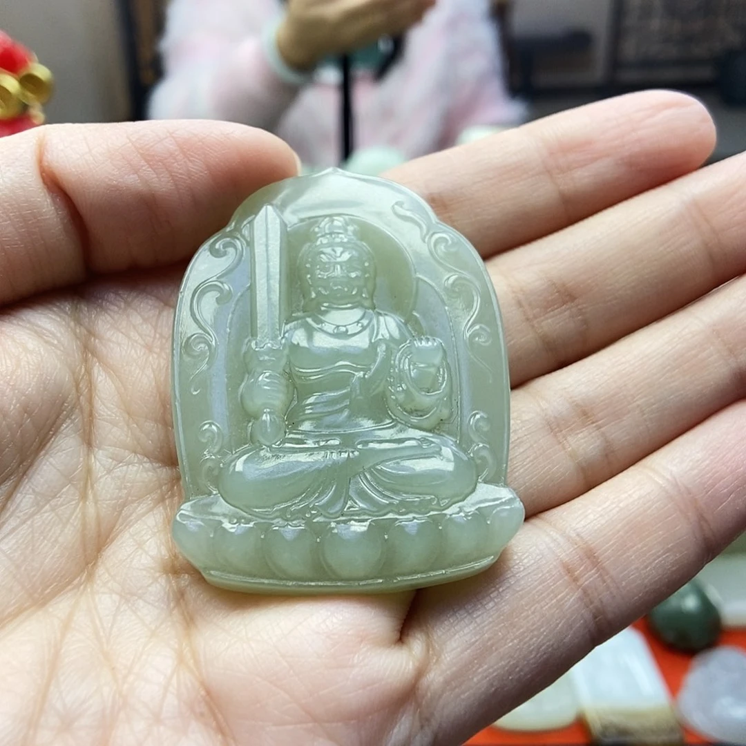 颈饰未镶嵌和田玉孙*刚