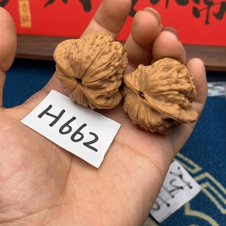 文玩核桃把件公子帽