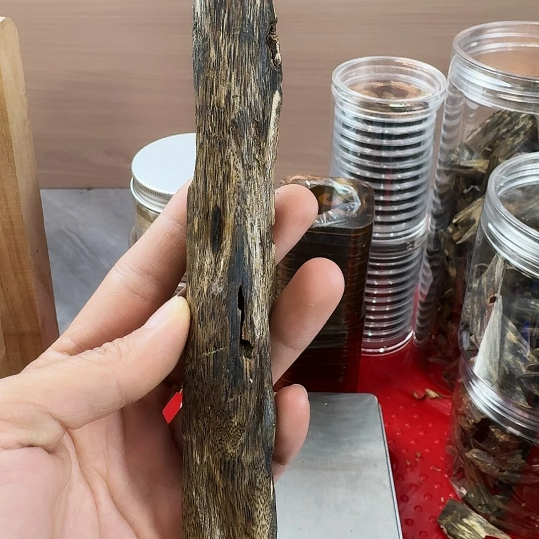 香料绿奇楠虫漏白棋34克