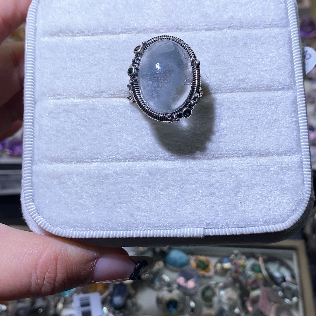 洛***i水晶戒指银S925镶嵌