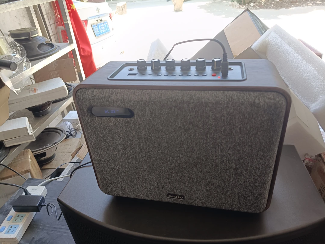 准新品  沙龙k2，6.5寸家庭微型KTV，电池不保，不售后不包邮