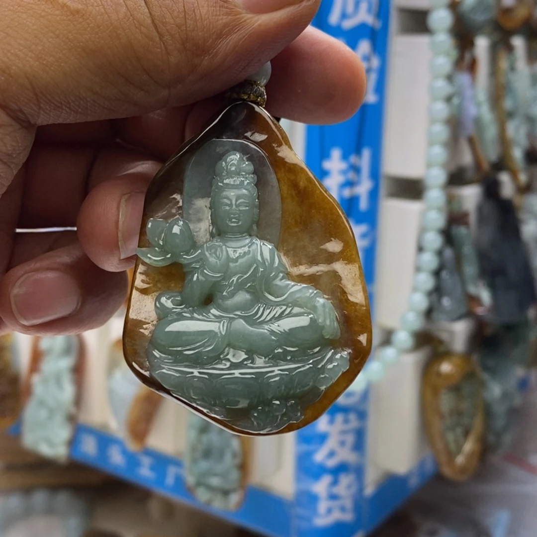 翡翠未镶嵌颈饰莫****金观音