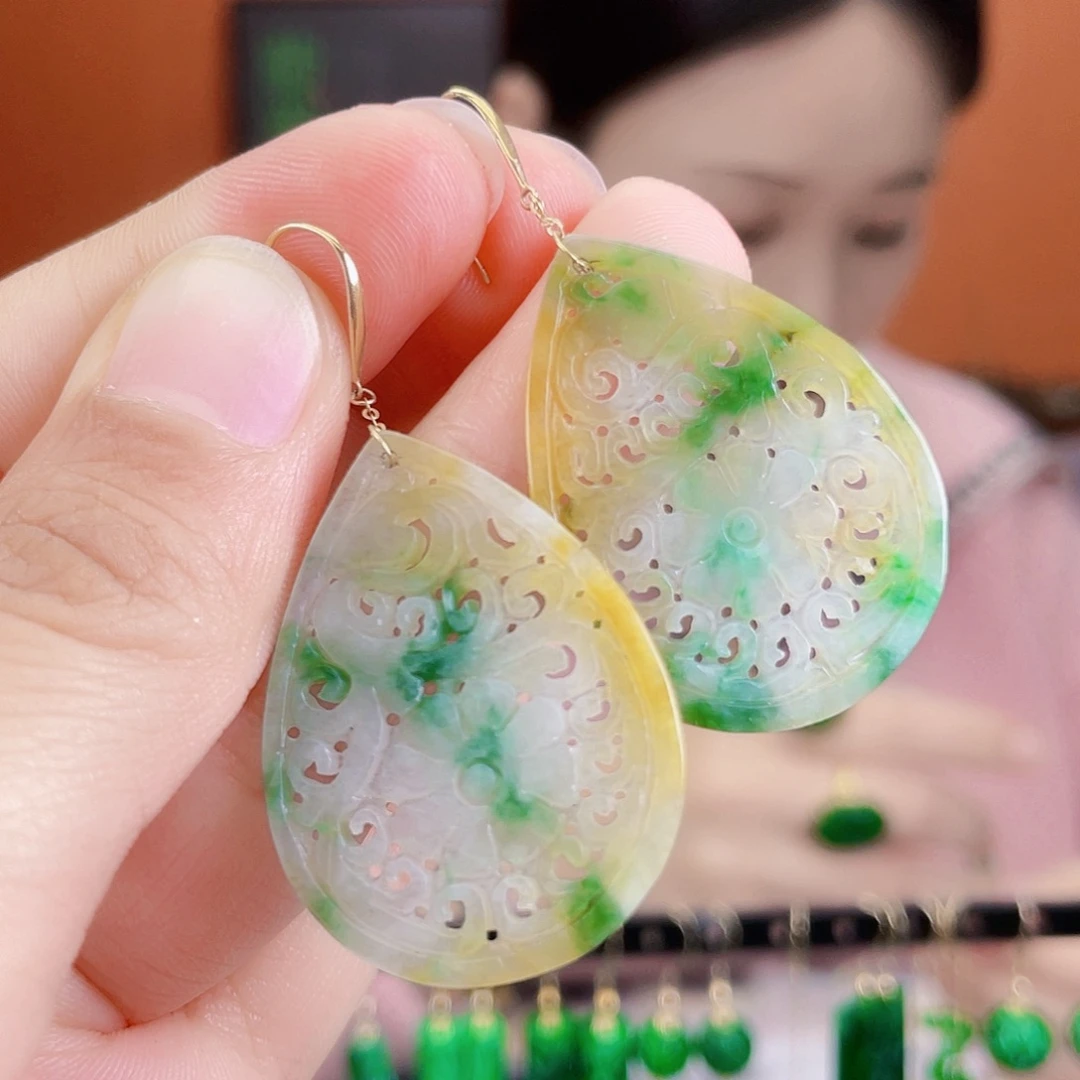 翡翠18K金镶嵌耳饰