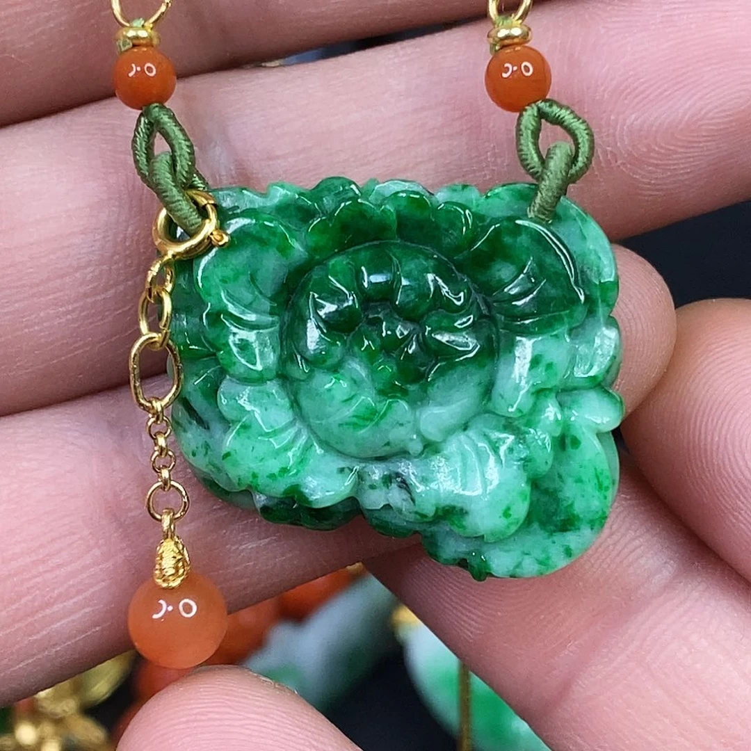 颈饰未镶嵌翡翠吊坠