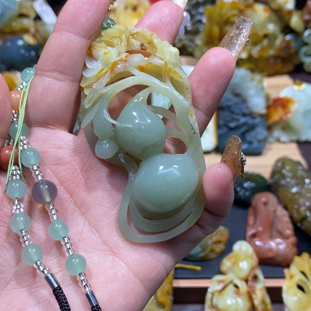 蛇纹石玉颈饰未镶嵌智****y