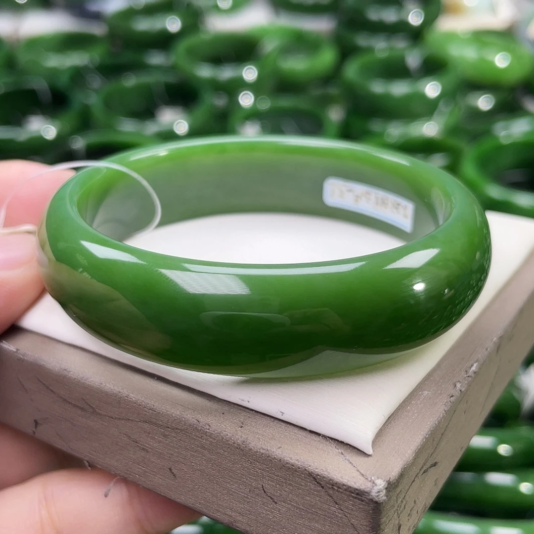 未镶嵌手镯和田玉（碧玉）