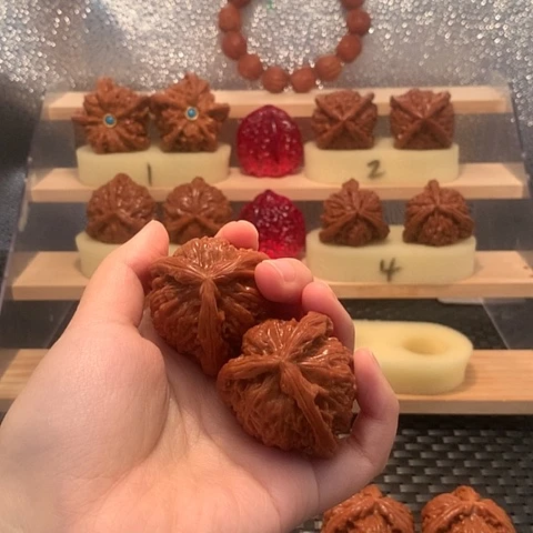 吊坠猴头核桃白狮子