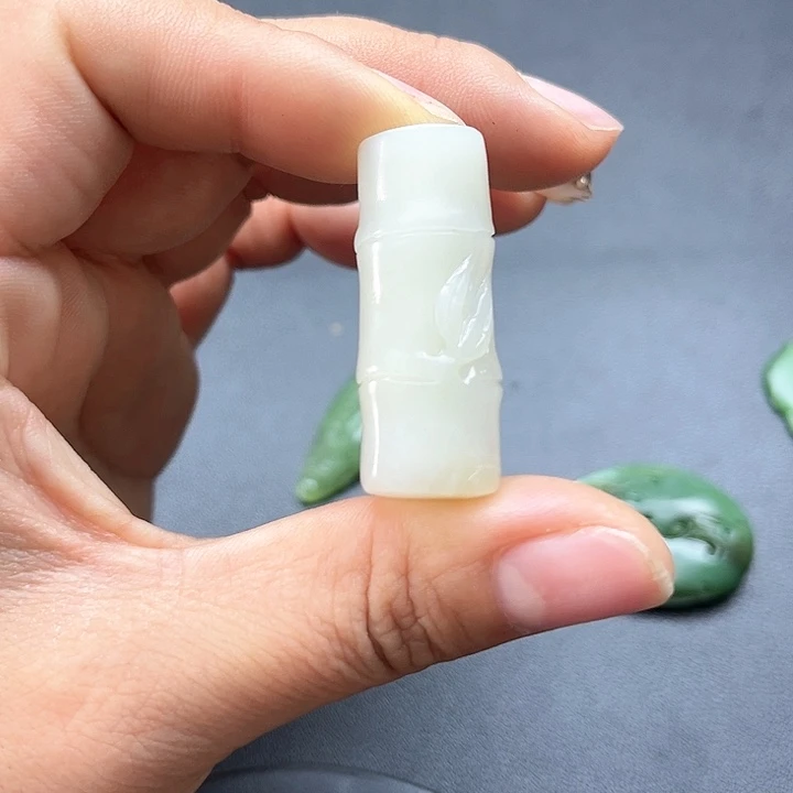 【闪购商品】颈饰未镶嵌和田玉
