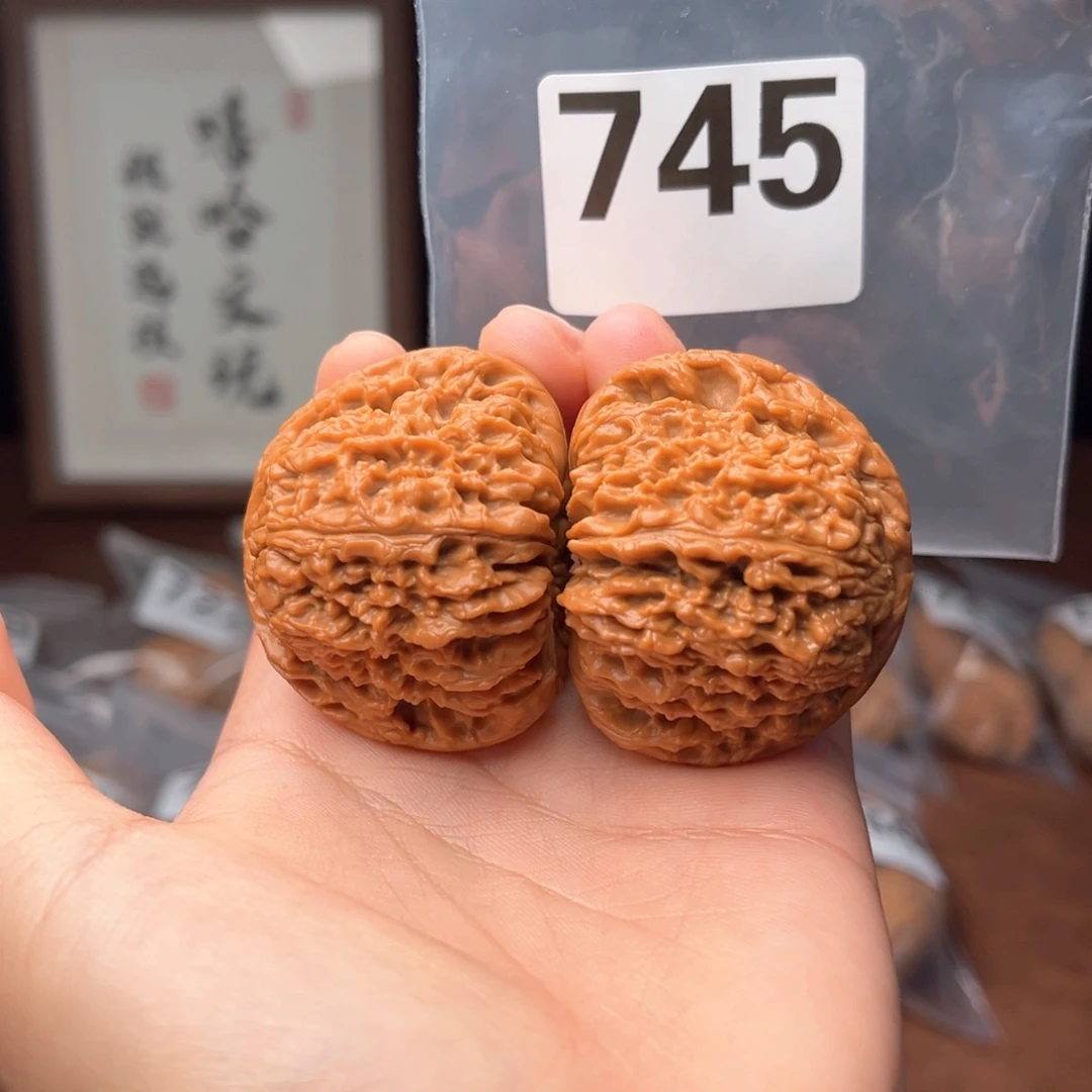 文玩核桃吊坠球疆45