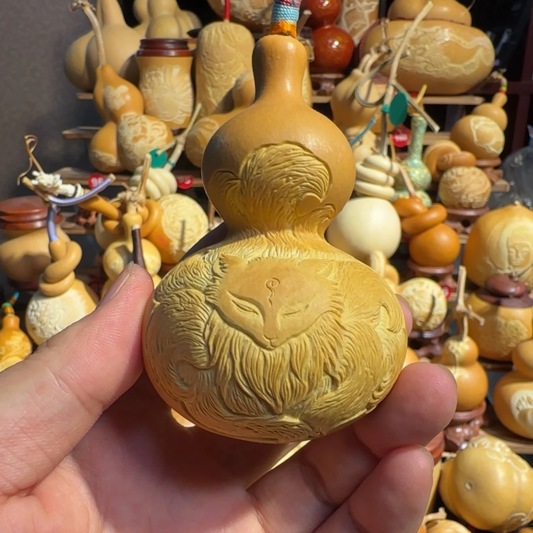 有机玻璃九尾狐雕刻八宝哦