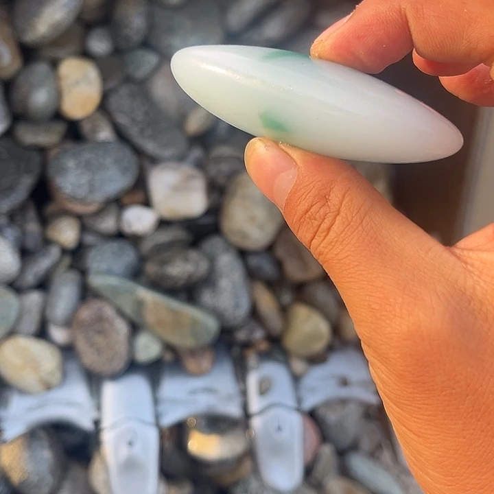 和田玉（糖玉）未镶嵌挂件