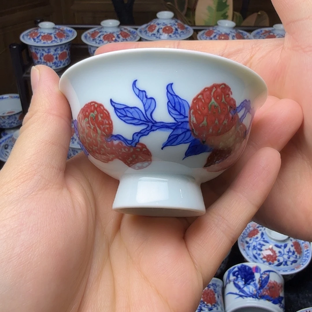青花釉里红荔枝高足杯