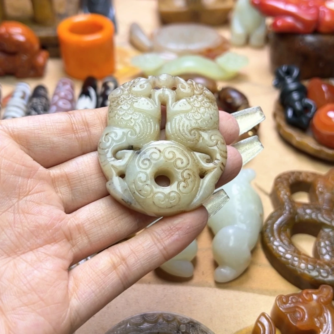【闪购商品】蛇纹石玉颈饰未镶嵌