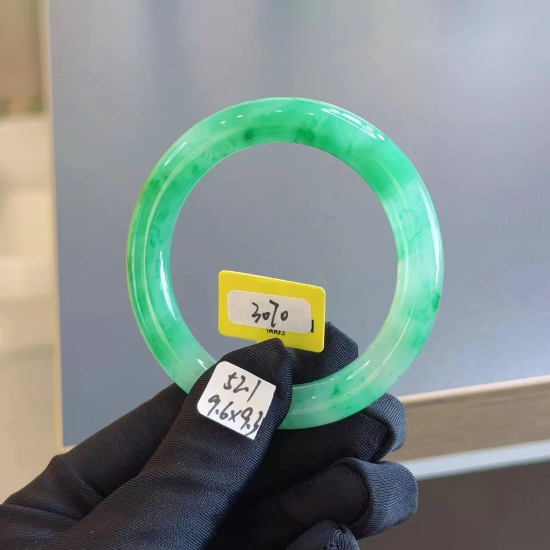 52.1圈口3070天然A货非洲翠手镯（撕毁标签概不退换