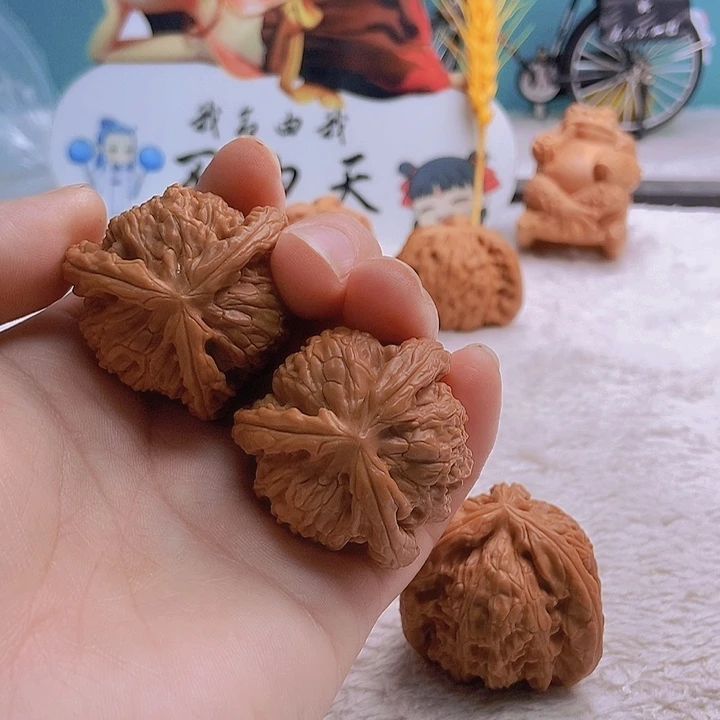 把件文玩核桃李**.三棱