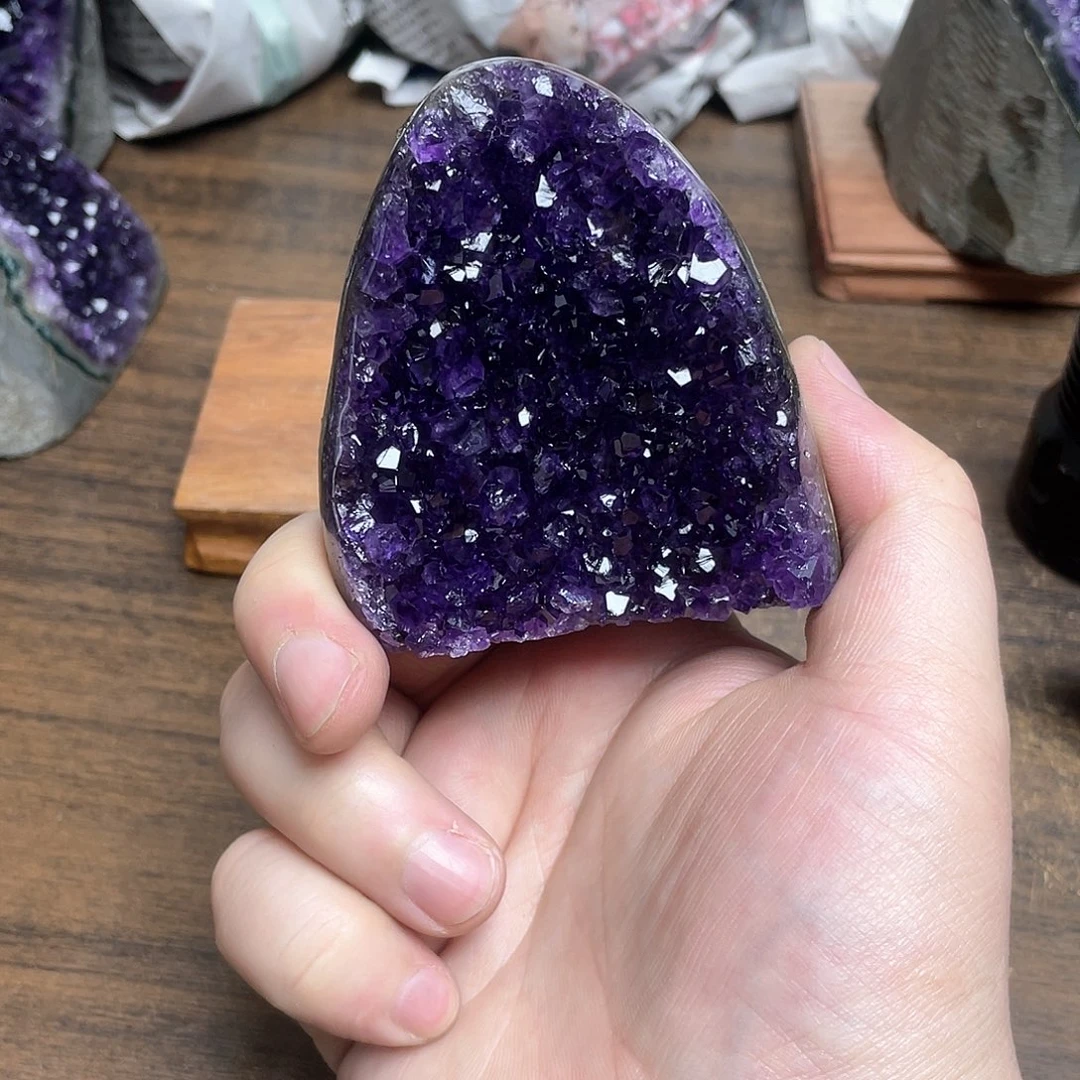 紫晶大型摆件（非配饰）未镶嵌