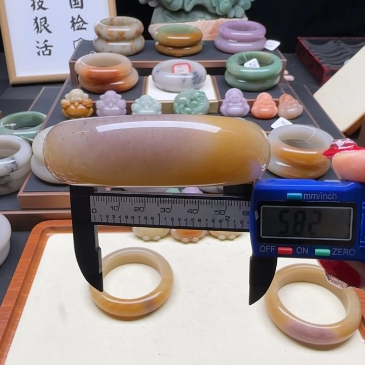 石英岩玉未镶嵌手镯