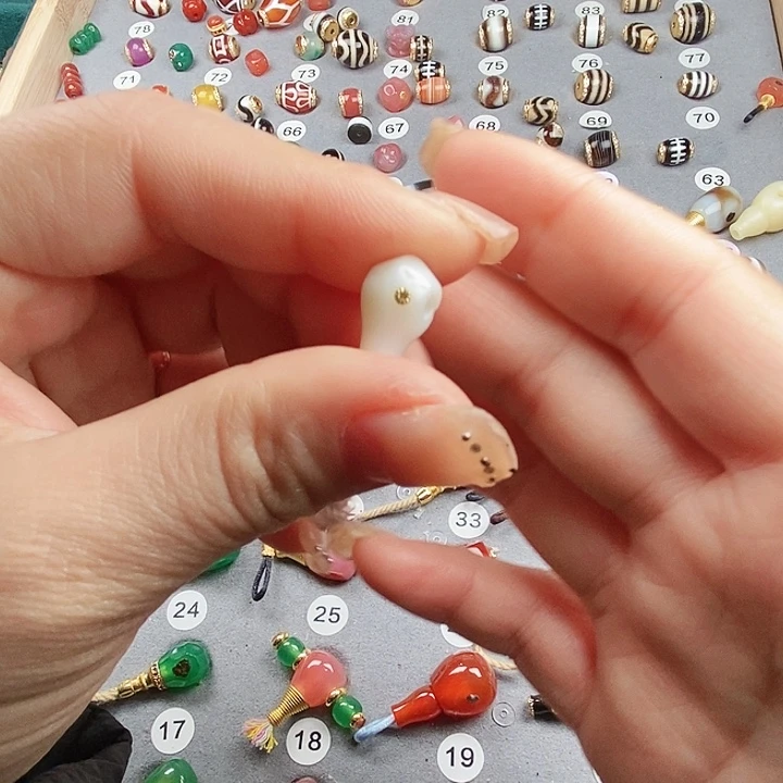 玛瑙/玉髓未镶嵌饰品