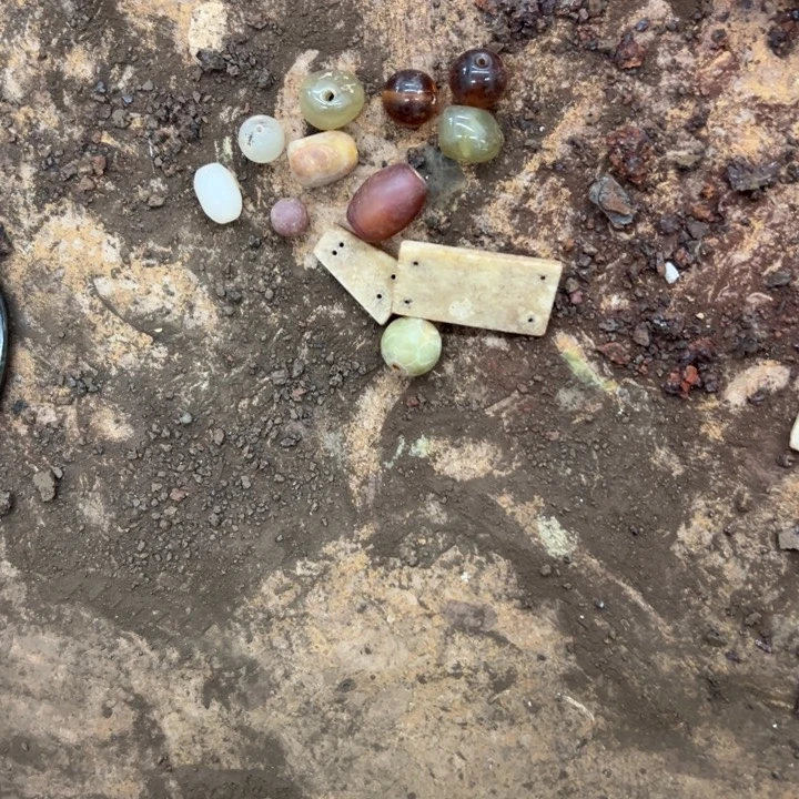 雨***潇和田玉（糖玉）未镶嵌挂件