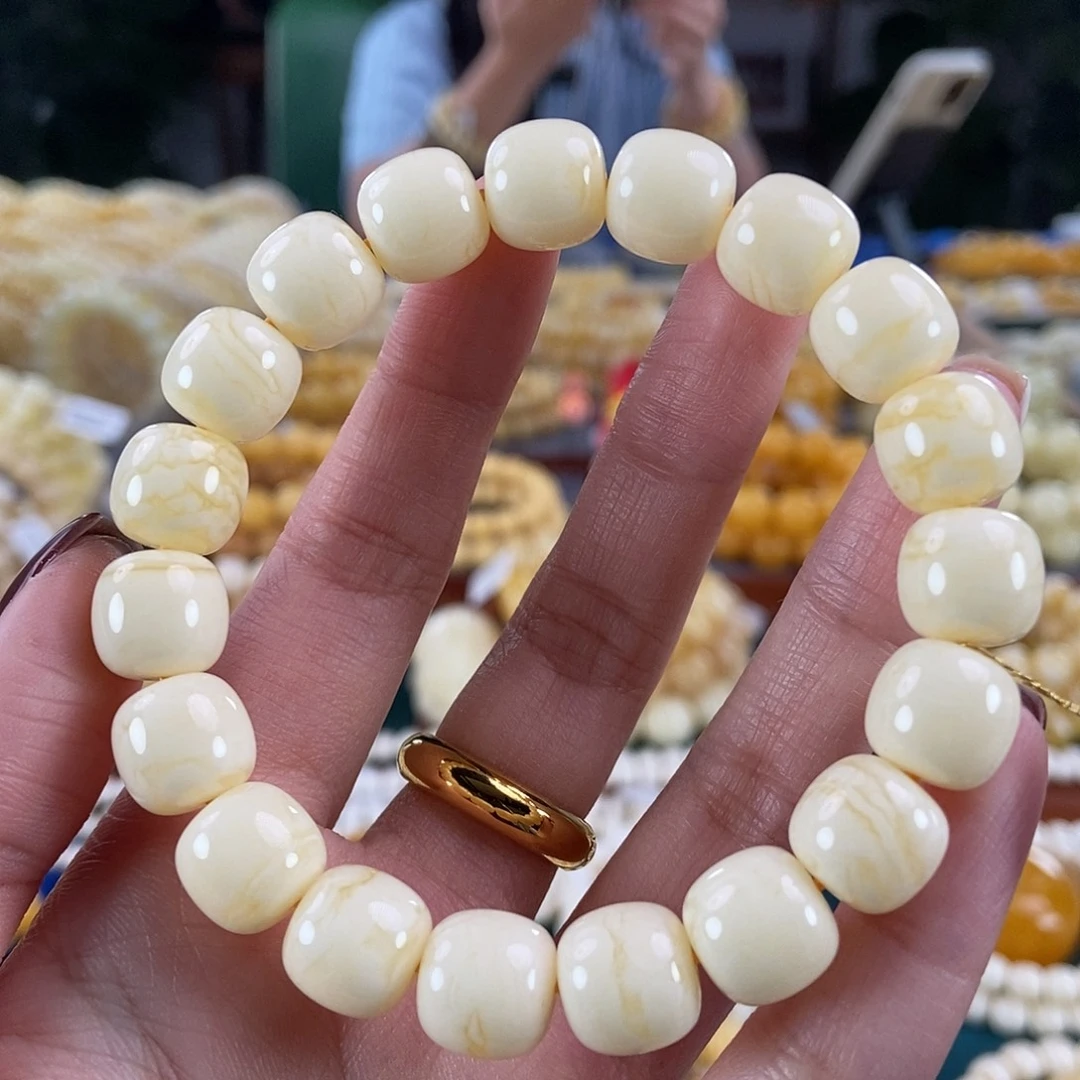 琥珀未镶嵌珠宝奇石11 15.7 同料白蜡