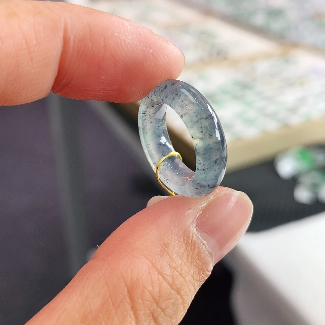 翡翠未镶嵌戒指3号