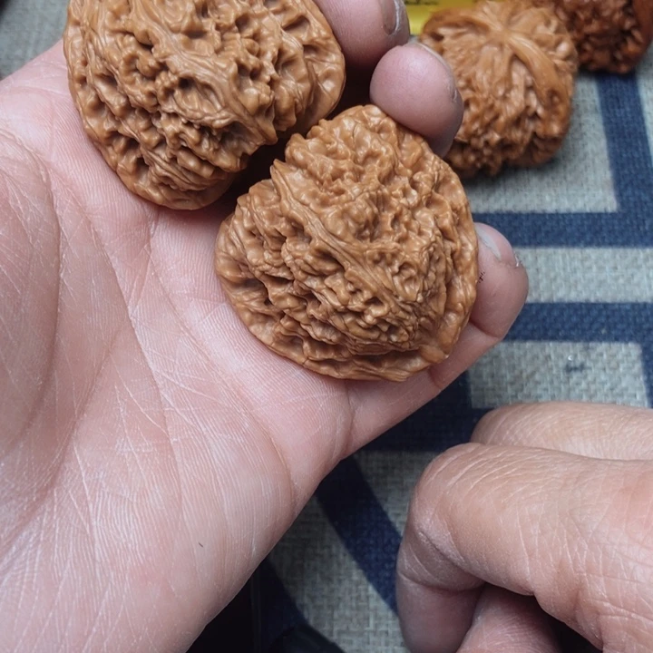 文玩核桃吊坠文玩24