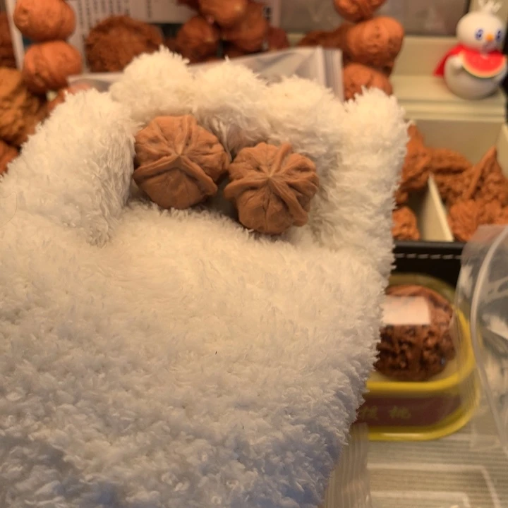 文玩核桃吊坠灵蛙三棱