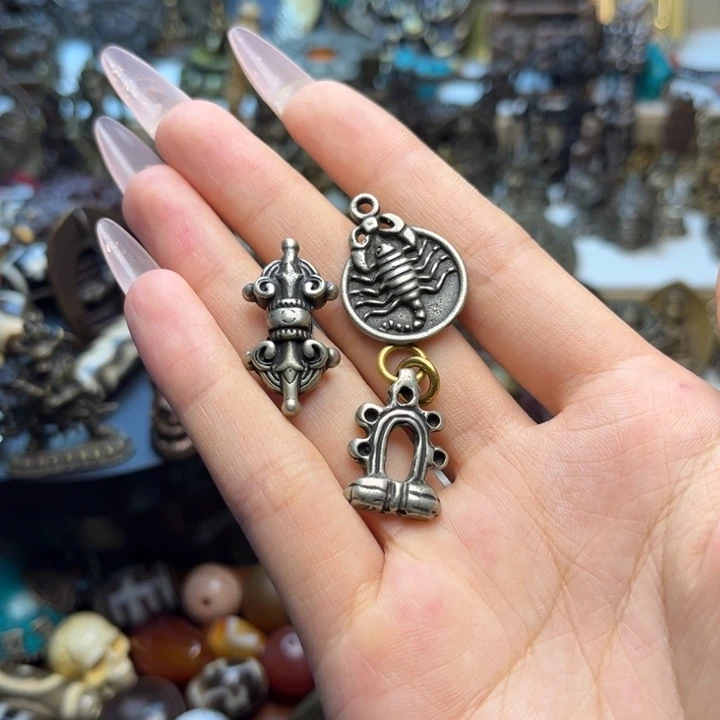 用***6泥塑闪价漏价一件