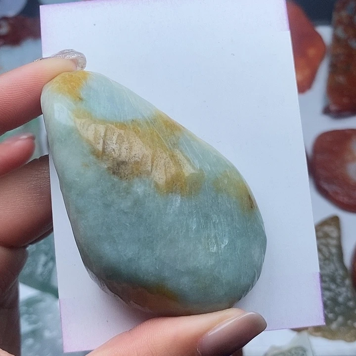 翡翠颈饰未镶嵌天然
