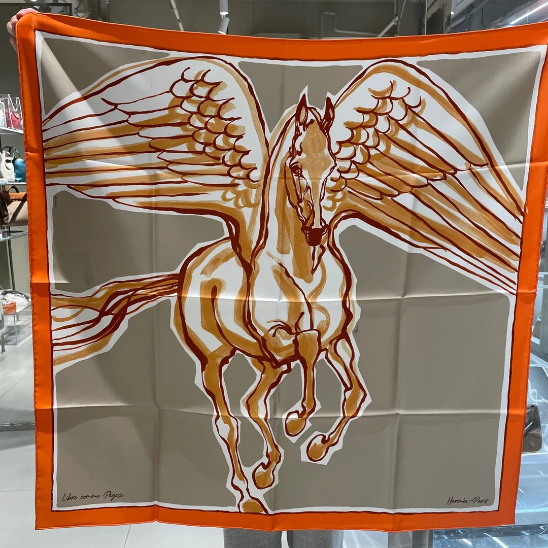 全新未使用 Hermes/爱马仕  丝巾 90*90 灰色拼橘色 自由飞马