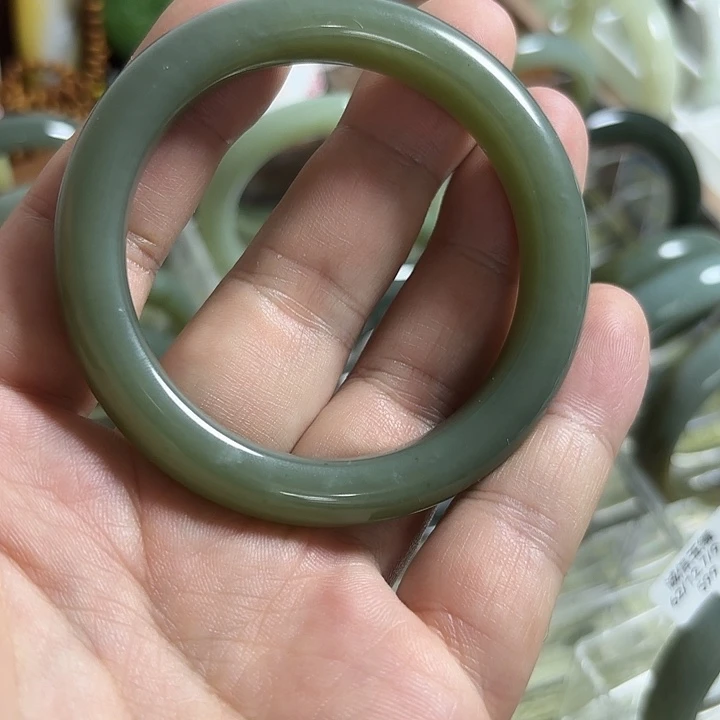 和田玉（糖玉）手镯未镶嵌