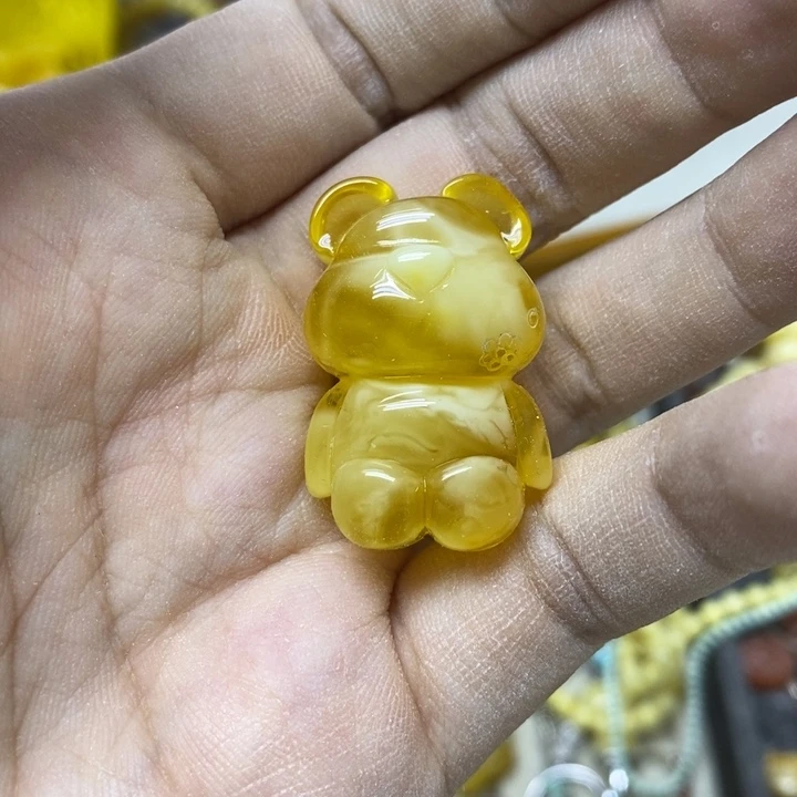 蜜蜡未镶嵌裸石吊坠
