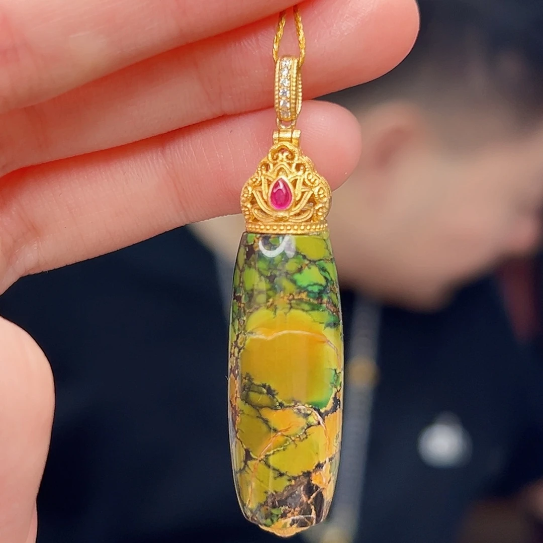 未镶嵌绿松石珠宝奇石