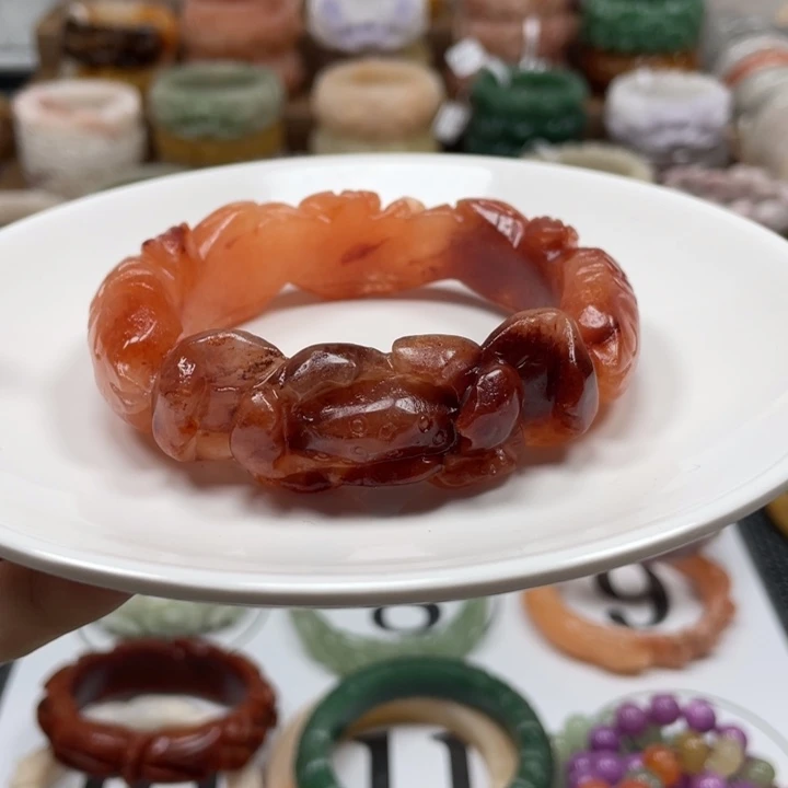 石英质玉手镯未镶嵌