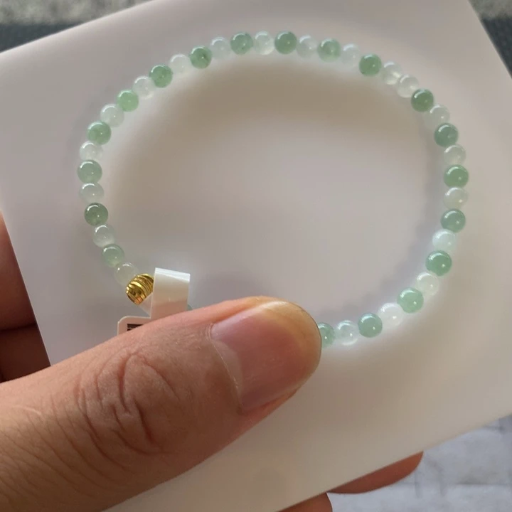 定制翡翠未镶嵌手串