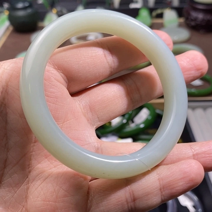 和田玉且末蓝调正装手镯58.8圈口58.4克未镶嵌