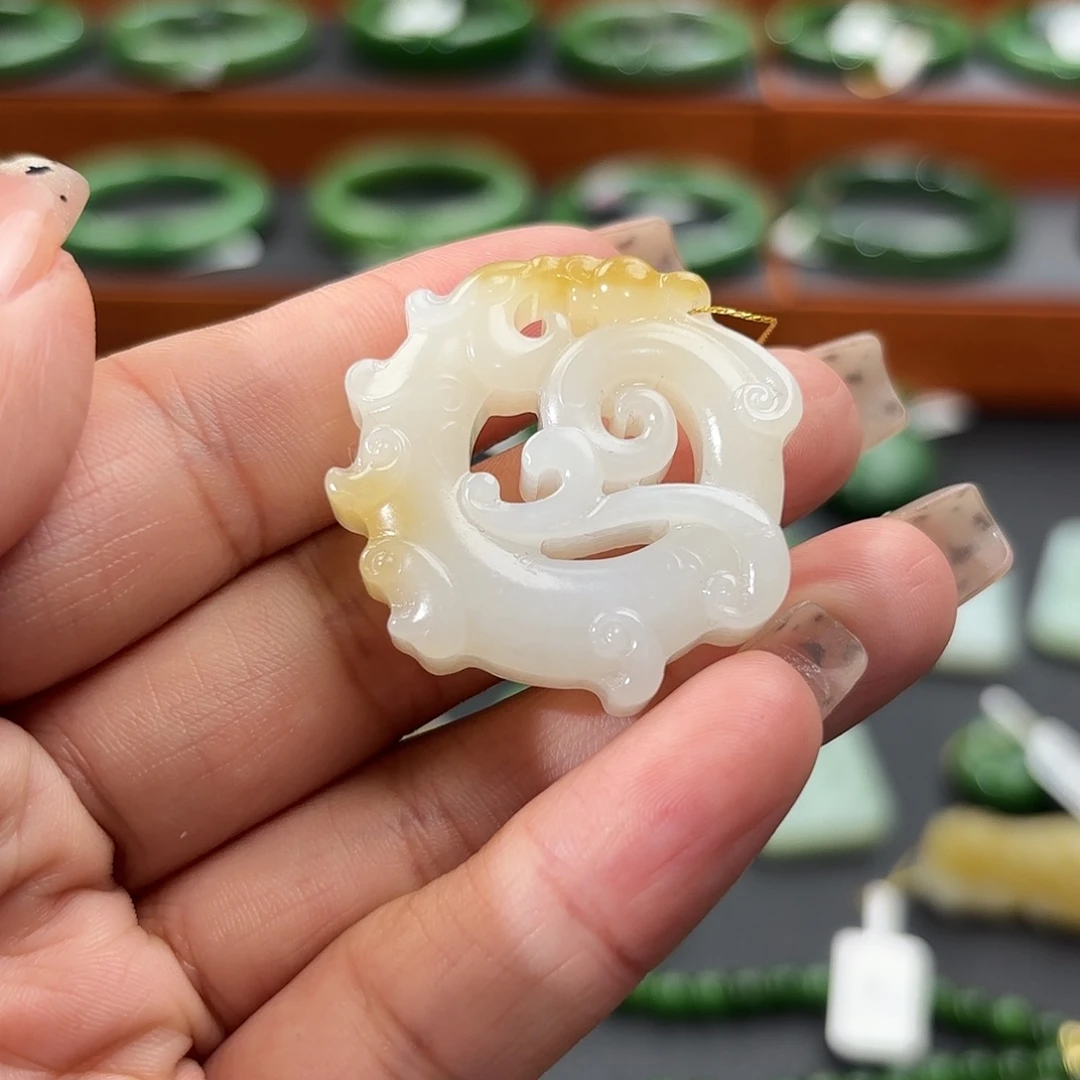 和田玉未镶嵌吊坠(不含链)糖白