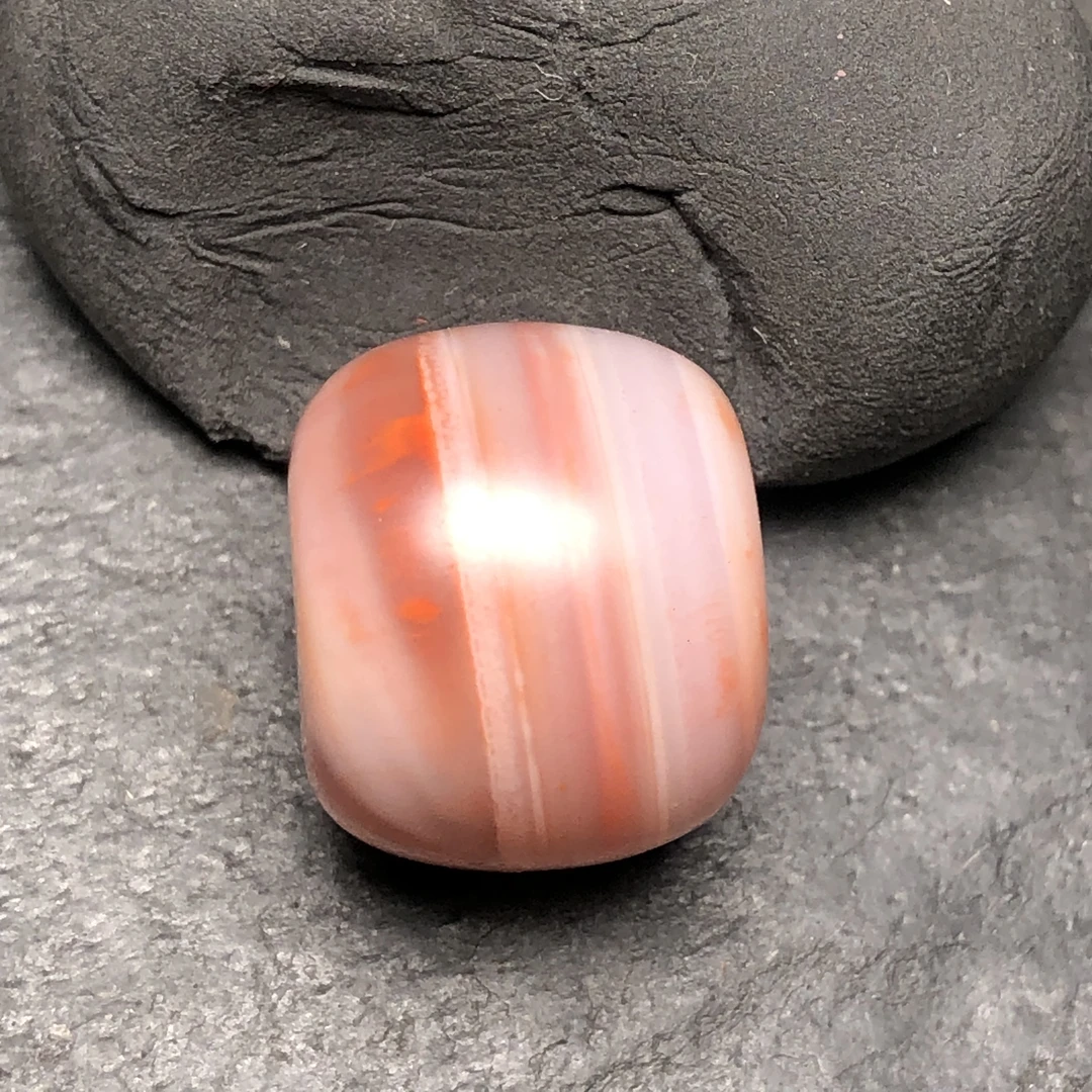 川料南红玛瑙纯手工打磨老型珠尺寸16.4x13.8毫米
