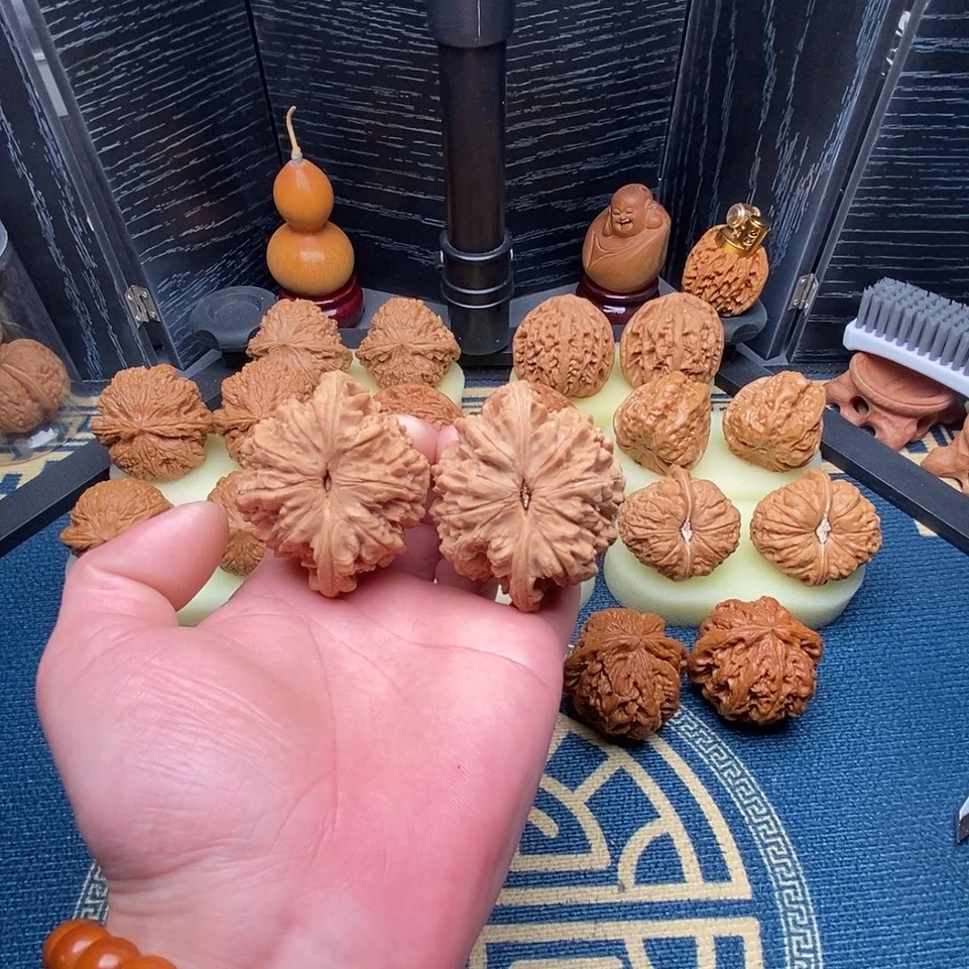 文玩核桃吊坠官帽56尺