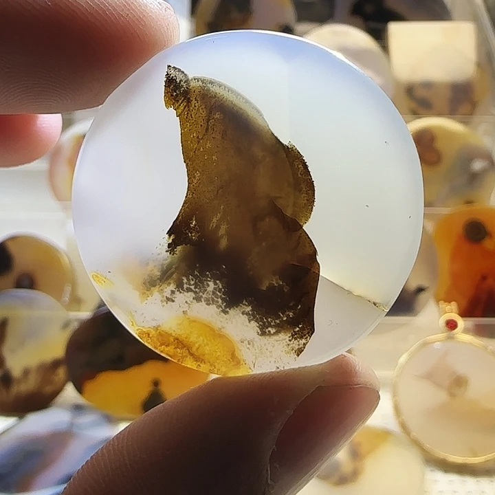 平***福玛瑙/玉髓未镶嵌珠宝奇石