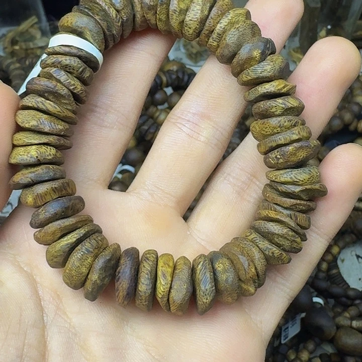 佛***爷沉香碎屑沉香沉水浮树丁包壳单圈20克