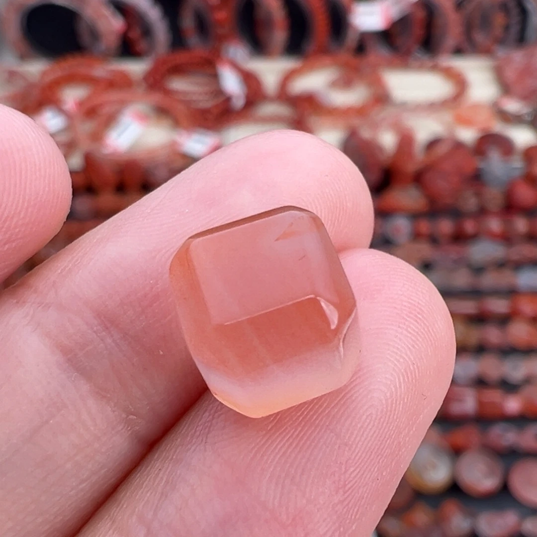 南红玛瑙未镶嵌颈饰方糖