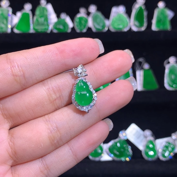 【闪购商品】颈饰银S925镶嵌翡翠天然翡翠