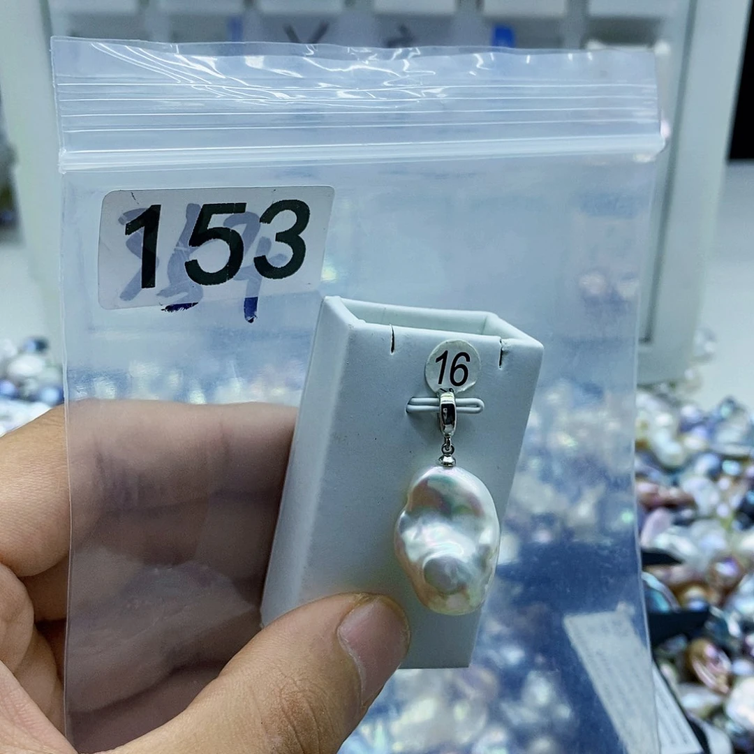 淡水珍珠合金颈饰