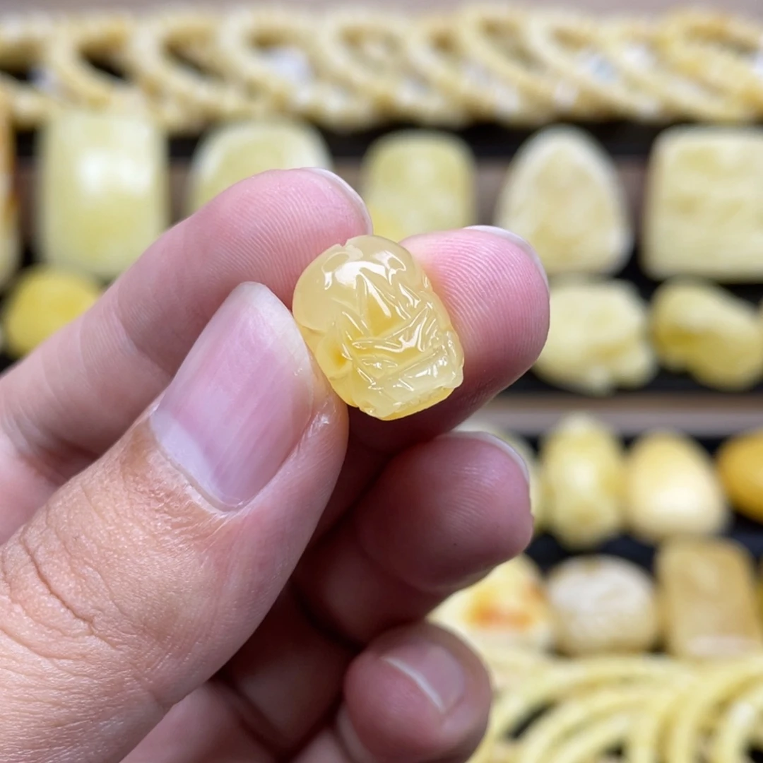 琥珀未镶嵌裸石琥珀蜜蜡