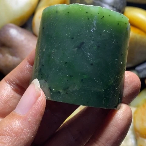 未镶嵌和田玉（糖玉）挂件