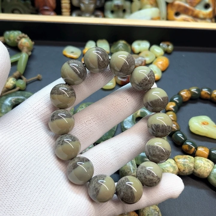 未镶嵌和田玉挂件红***义