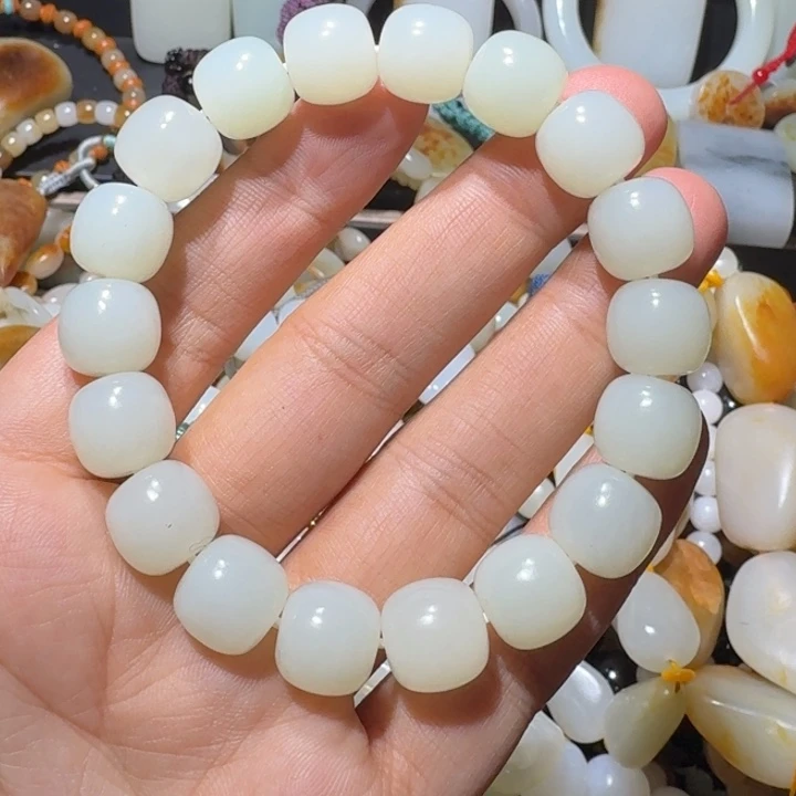 和田玉未镶嵌手串