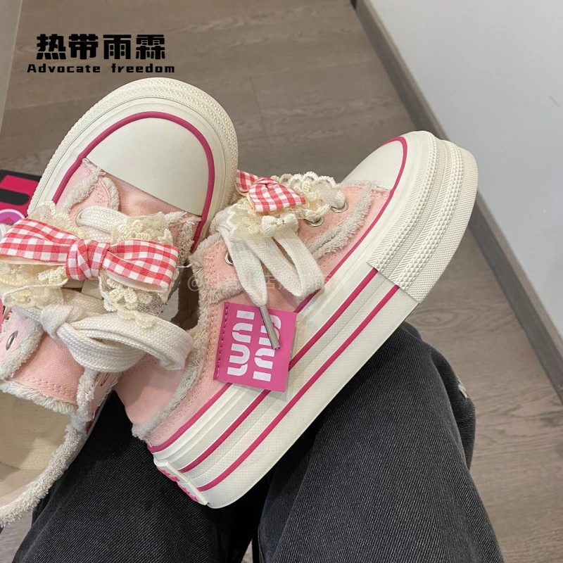原创粉色蝴蝶结帆布鞋女2025年夏季薄款透气厚底两穿一脚蹬小白鞋